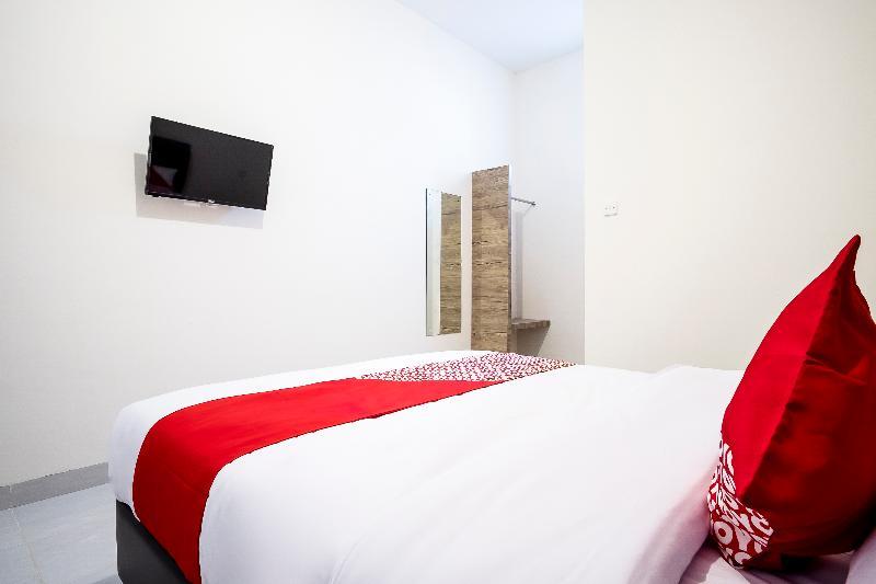 Super Oyo Capital O 873 Kamani Homestay Syariah Medan Extérieur photo